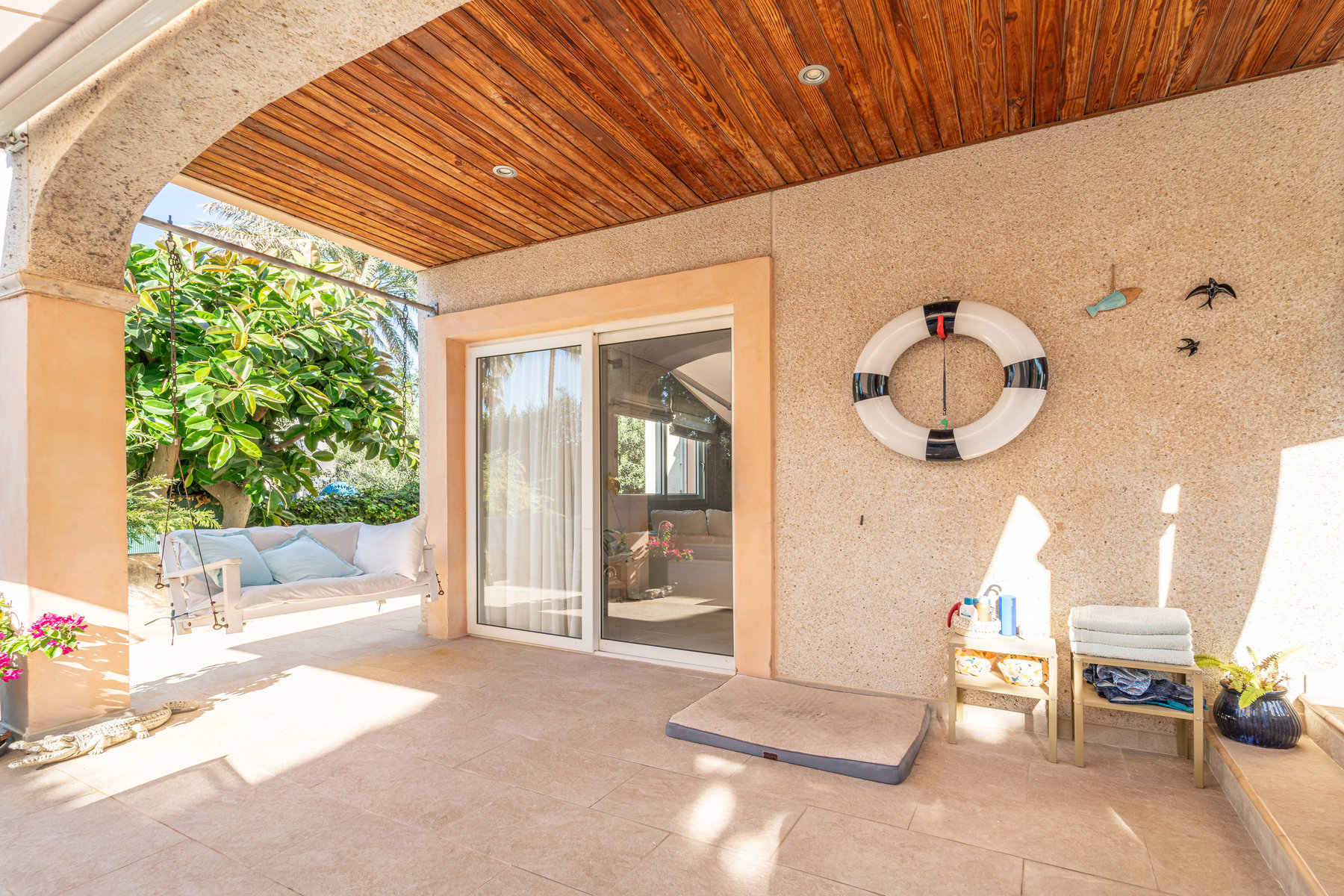 1427-Amazing-villa-for-sale-with-swimming-pool-next-to-the-sea-in-Ciudad-Jardin-Palma.5.jpg Chalet con piscina y vistas al mar en Ciudad Jardín, Palma — 261 m², 5 dorm., 3 plantas