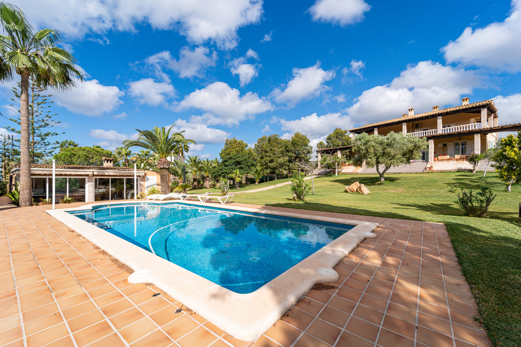 1434-Country-house-with-swimming-pool-in-Colonia-Sant-Jordi-07.jpg Casa de campo con vistas al mar en Colonia de Sant Jordi — 307 m², 5 dorm., piscina salada 52 m²