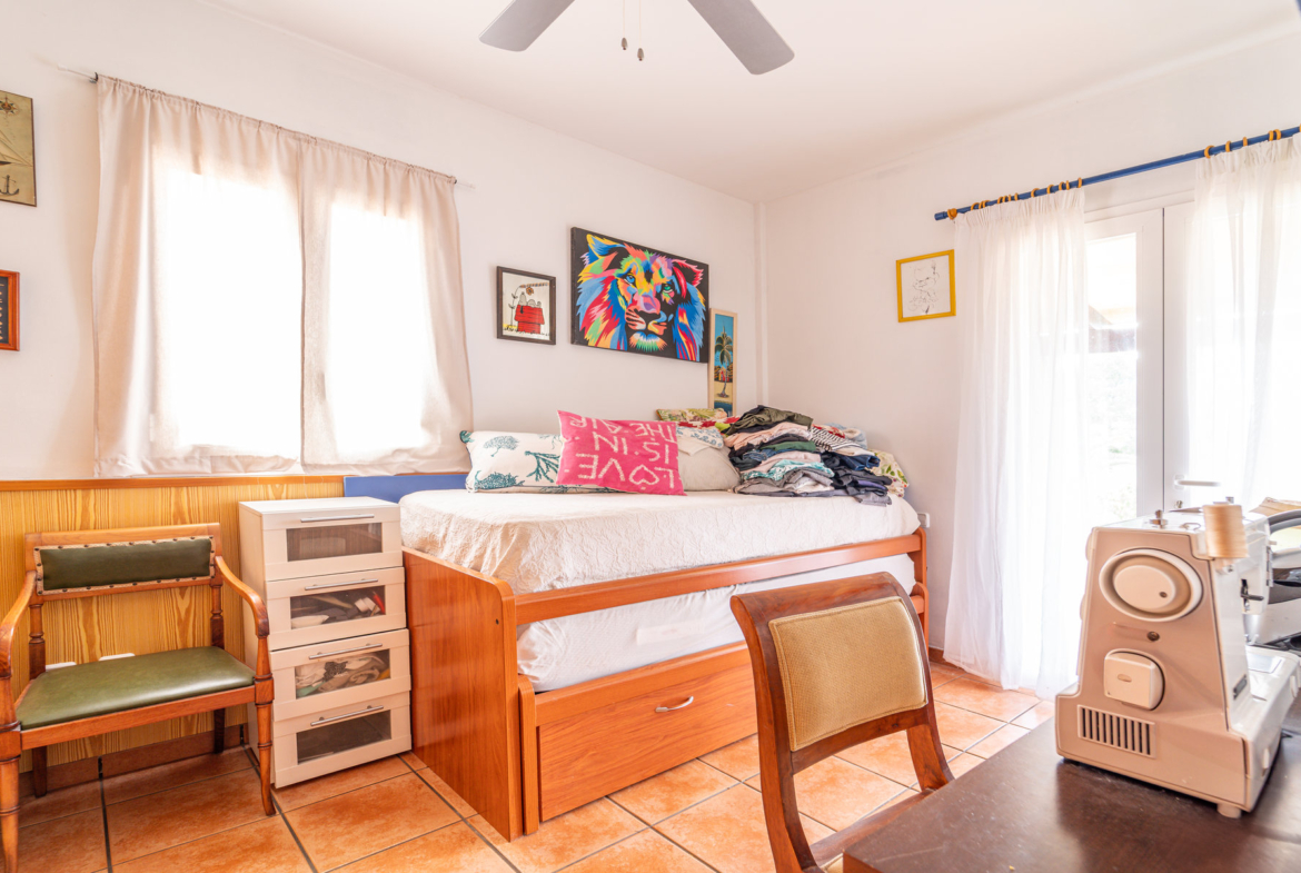 Casa de campo con vistas al mar en Colonia de Sant Jordi — 307 m², 5 dorm., piscina salada 52 m²