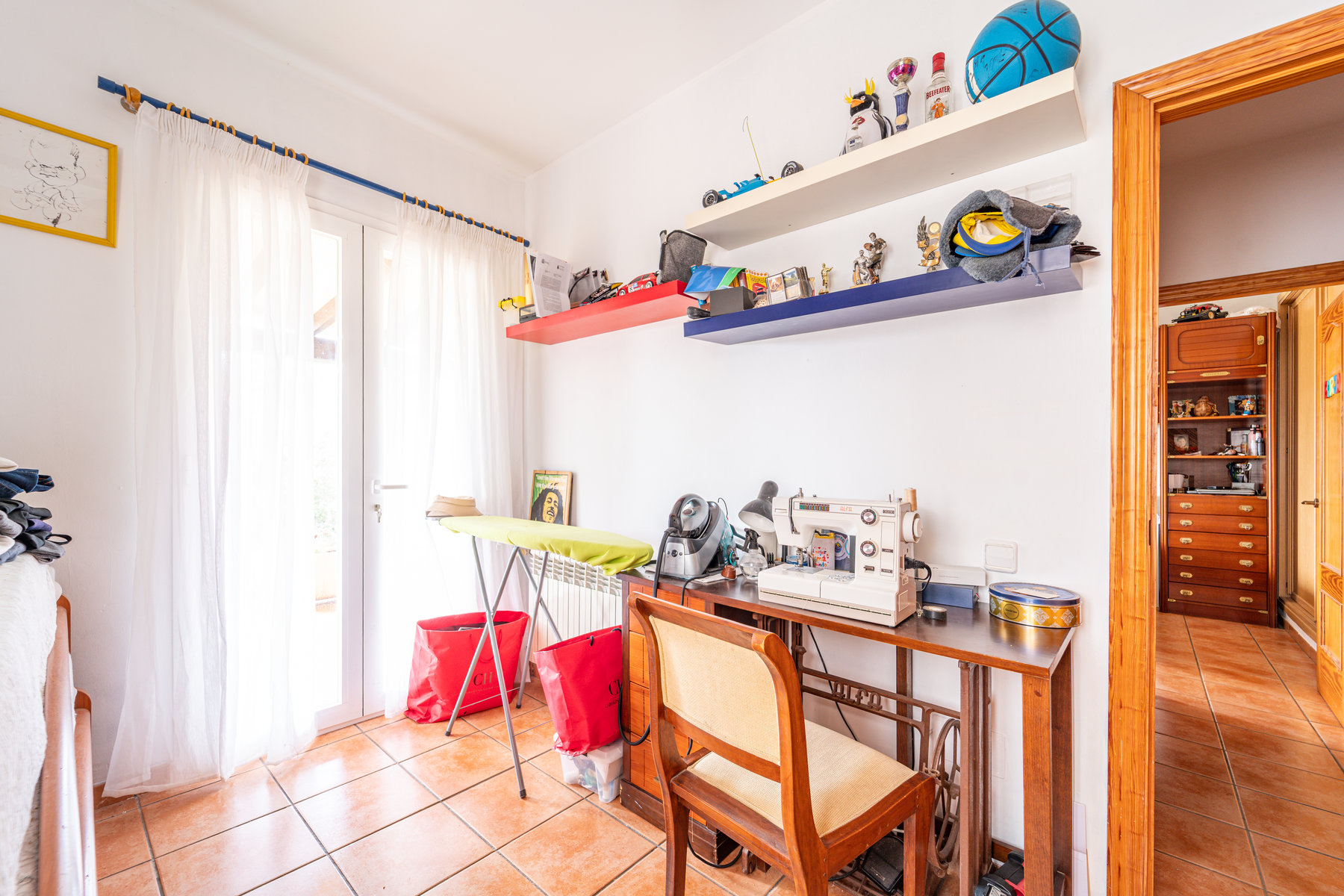 1434-Country-house-with-swimming-pool-in-Colonia-Sant-Jordi-29.jpg Casa de campo con vistas al mar en Colonia de Sant Jordi — 307 m², 5 dorm., piscina salada 52 m²