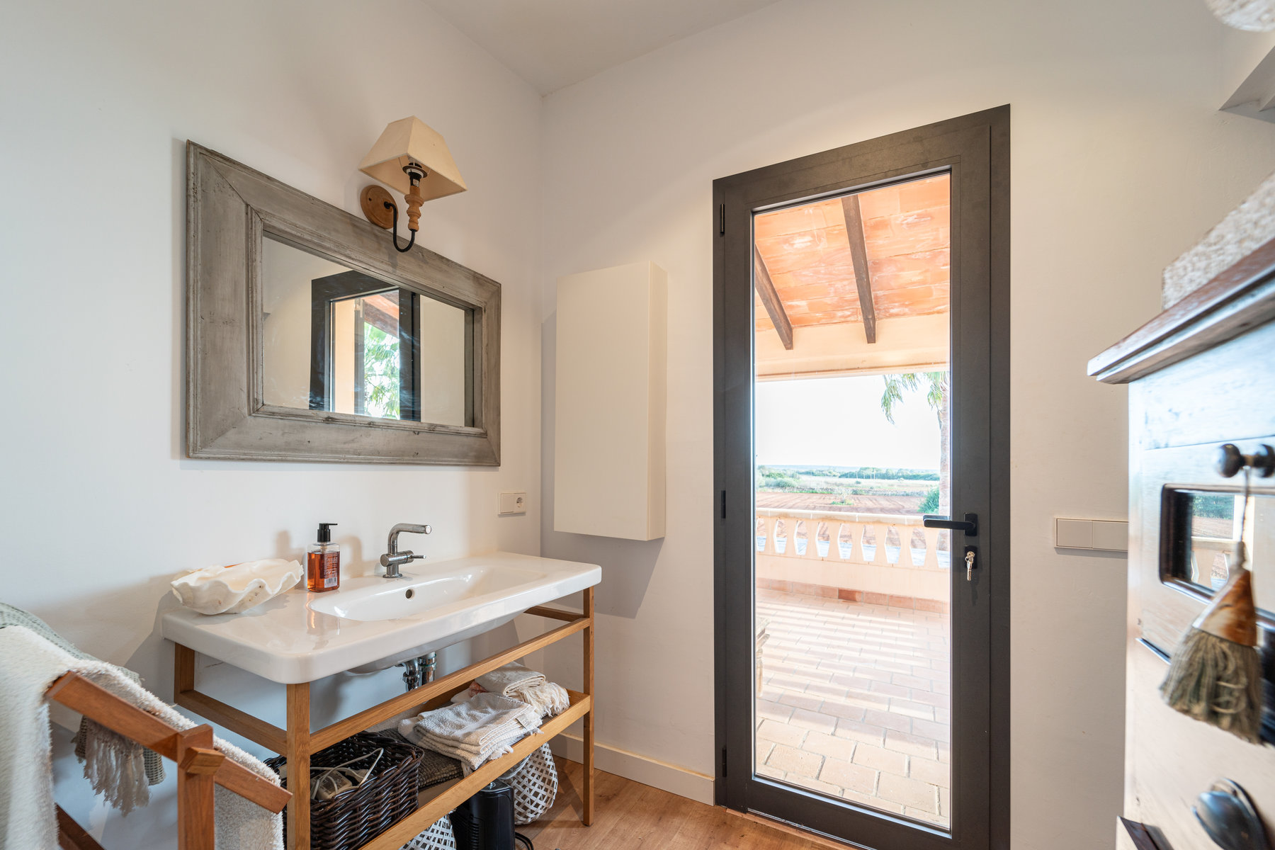 Finca con piscina en molino histórico junto a Ses Salines — 331 m², 15.100 m², año 2017