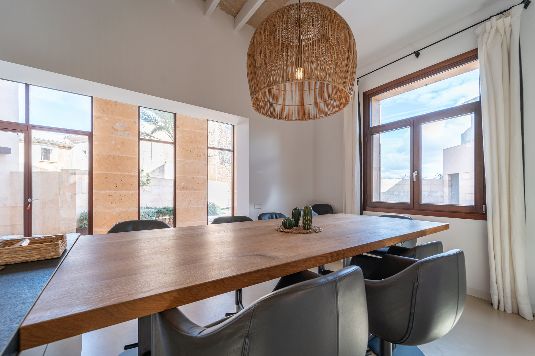 1440-Beautifil-town-house-for-sale-in-Ses-Salines-_LWP2428.jpg Casa de pueblo con piscina y vistas al mar en Ses Salines — 299 m², 5 suites, terraza solárium