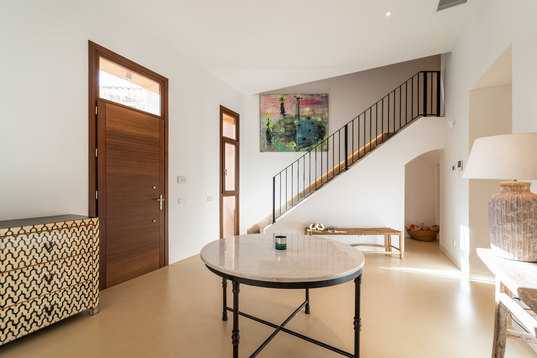 1440-Beautifil-town-house-for-sale-in-Ses-Salines-_LWP2448.jpg Casa de pueblo con piscina y vistas al mar en Ses Salines — 299 m², 5 suites, terraza solárium