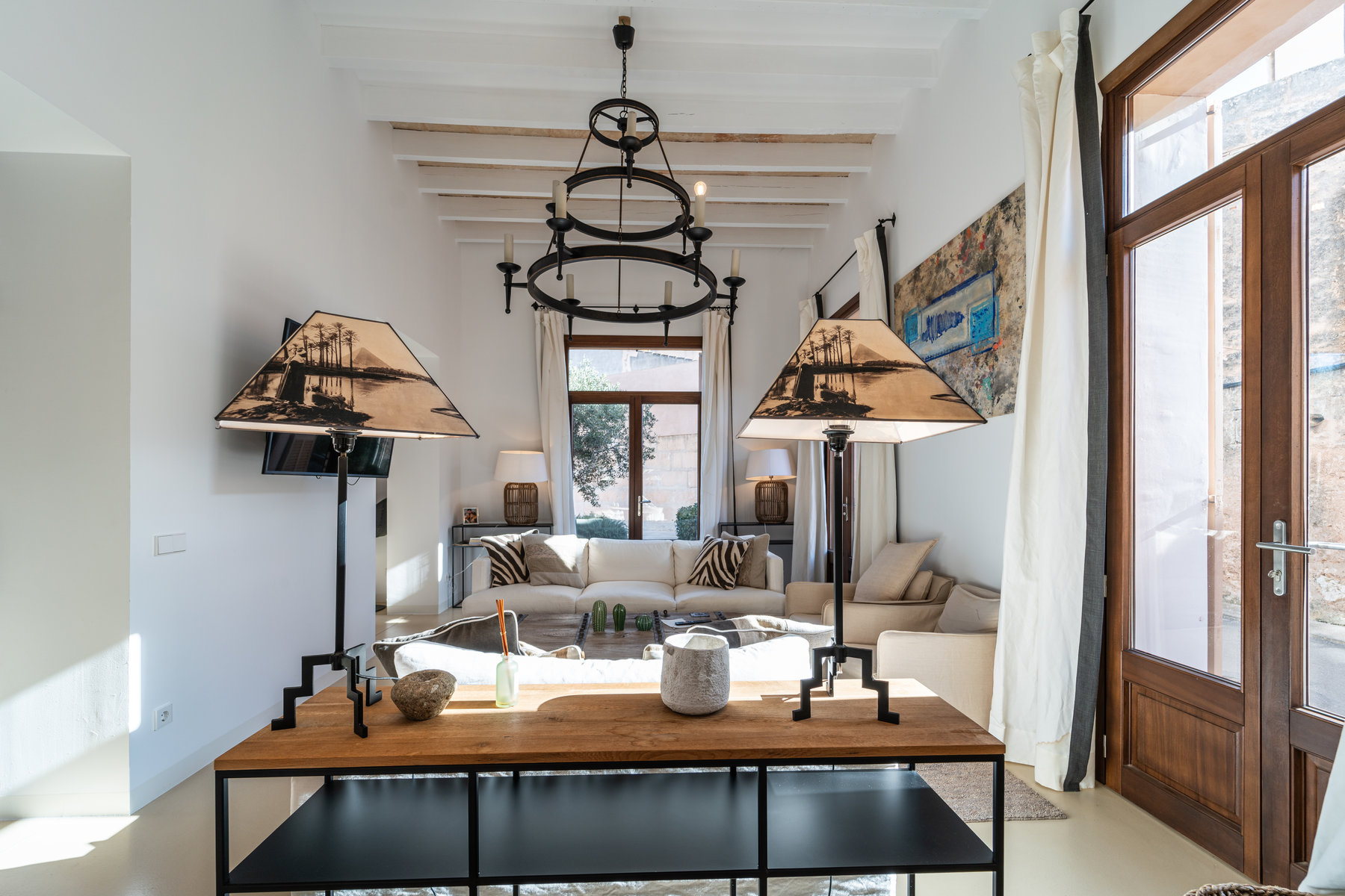 1440-Beautifil-town-house-for-sale-in-Ses-Salines-_LWP2461.jpg Casa de pueblo con piscina y vistas al mar en Ses Salines — 299 m², 5 suites, terraza solárium