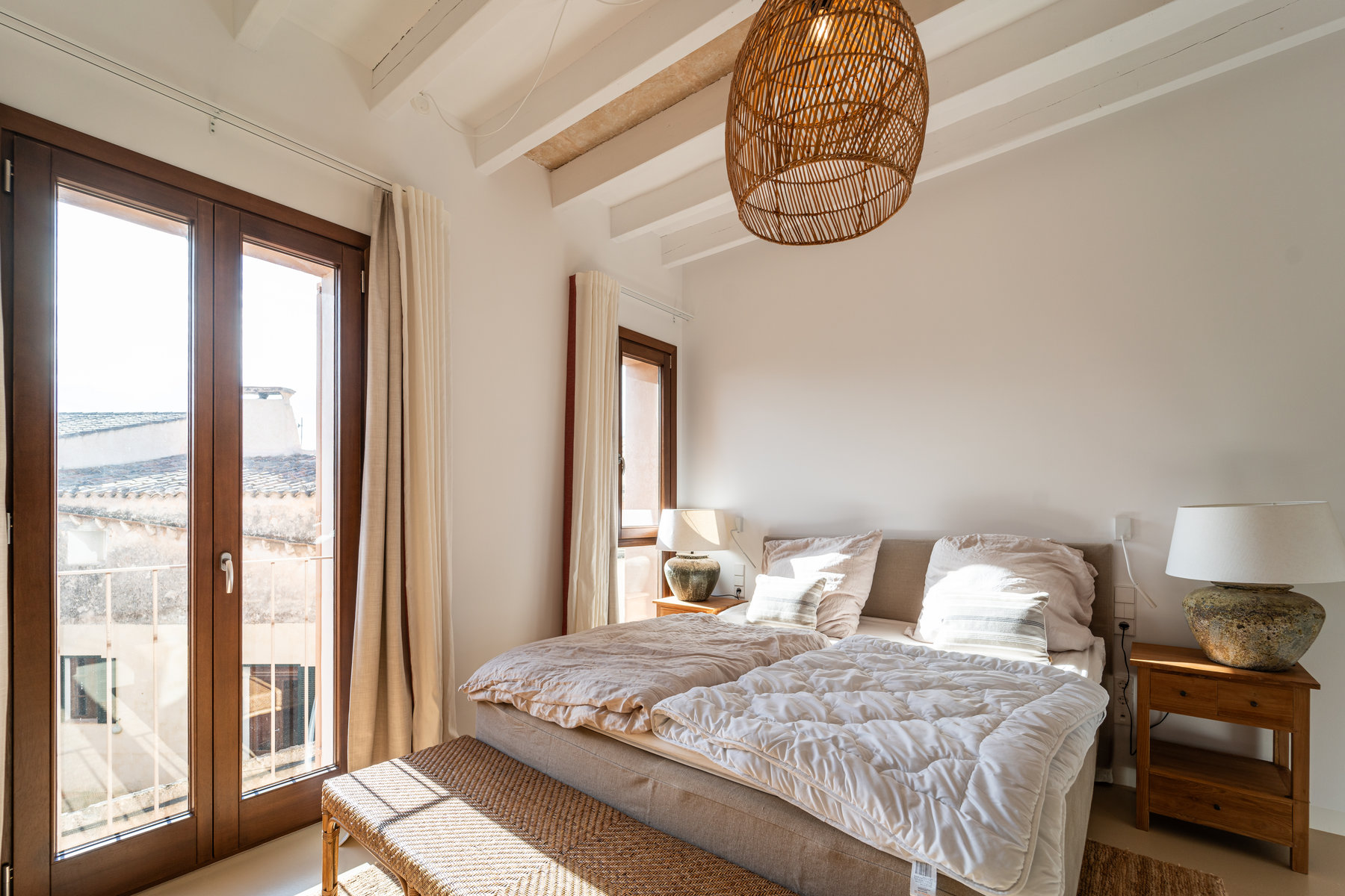 1440-Beautifil-town-house-for-sale-in-Ses-Salines-_LWP2467.jpg Casa de pueblo con piscina y vistas al mar en Ses Salines — 299 m², 5 suites, terraza solárium