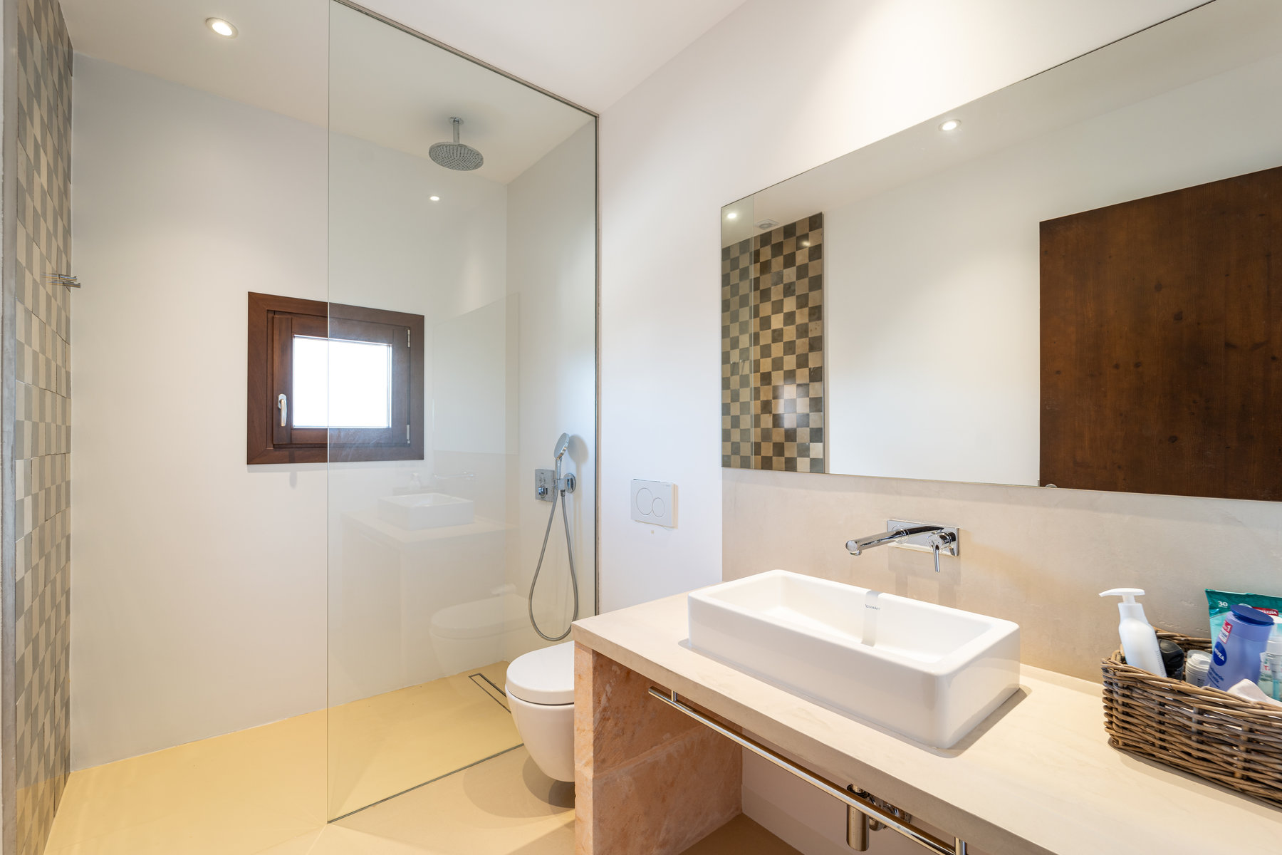 1440-Beautifil-town-house-for-sale-in-Ses-Salines-_LWP2505.jpg Casa de pueblo con piscina y vistas al mar en Ses Salines — 299 m², 5 suites, terraza solárium