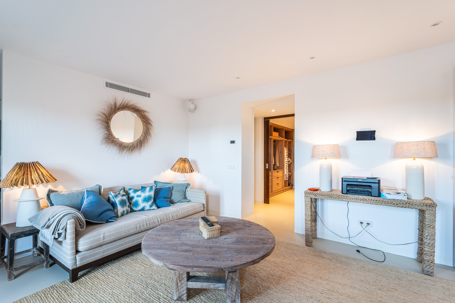 1440-Beautifil-town-house-for-sale-in-Ses-Salines-_LWP2517.jpg Casa de pueblo con piscina y vistas al mar en Ses Salines — 299 m², 5 suites, terraza solárium