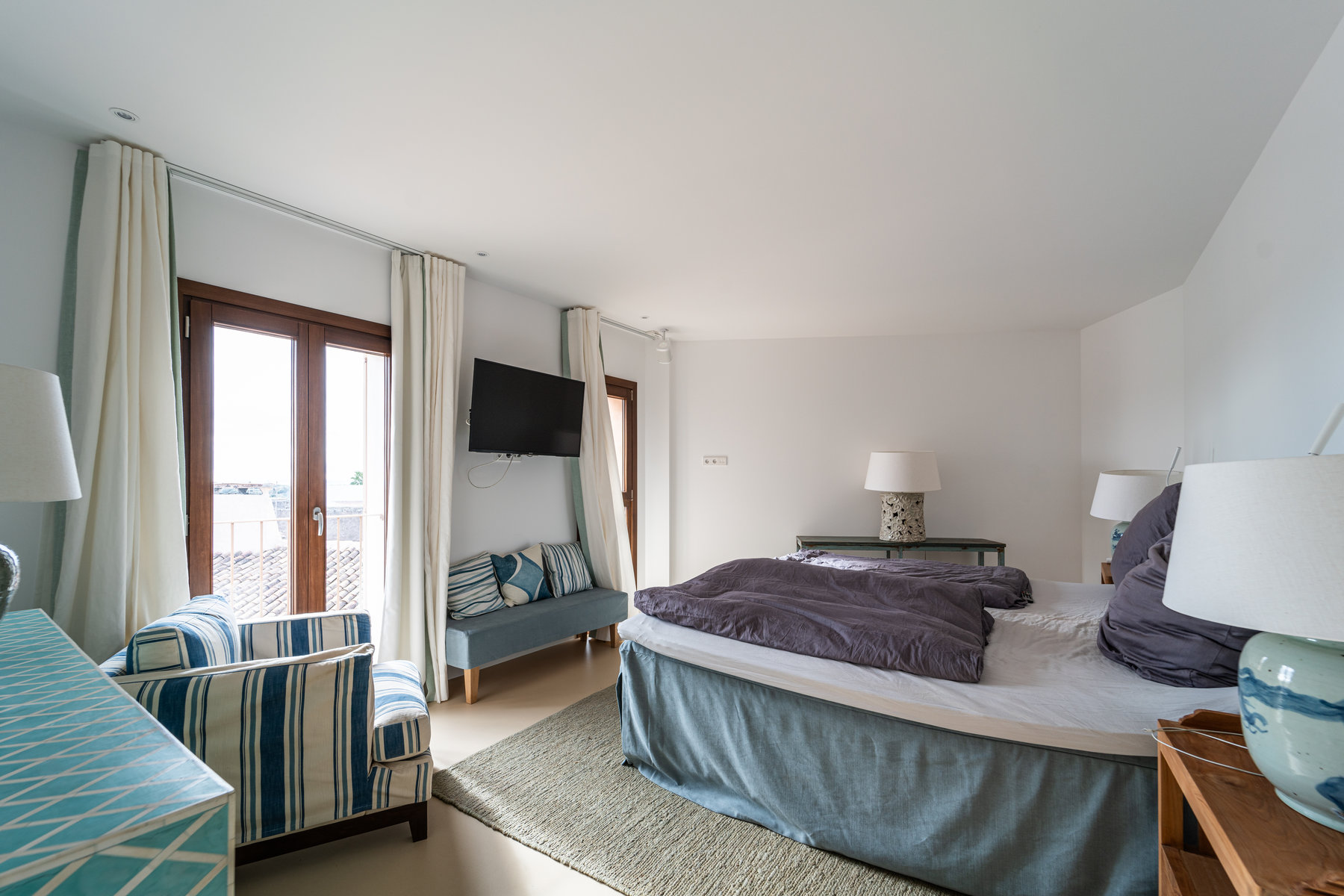 1440-Beautifil-town-house-for-sale-in-Ses-Salines-_LWP2532.jpg Casa de pueblo con piscina y vistas al mar en Ses Salines — 299 m², 5 suites, terraza solárium