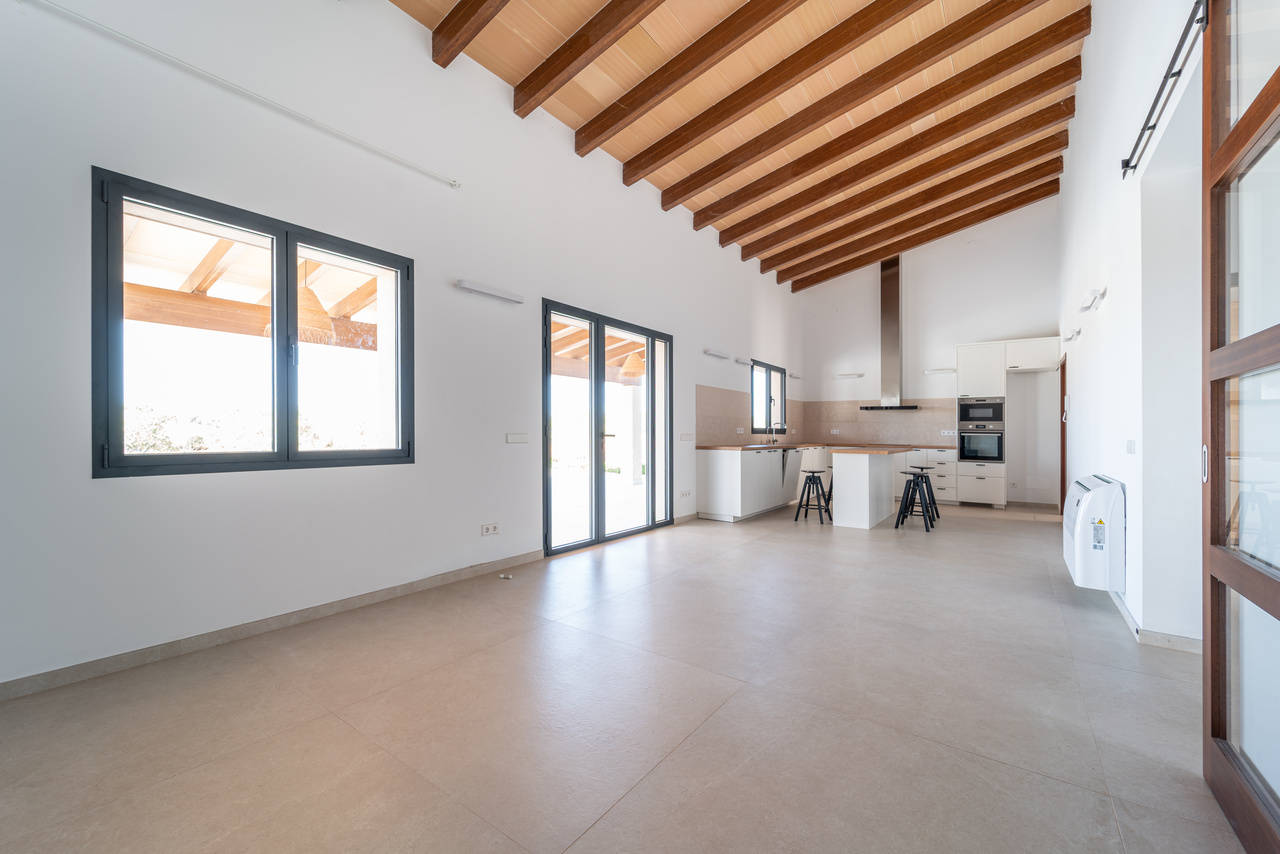 Country House with Pool for Rent in Ses Salines