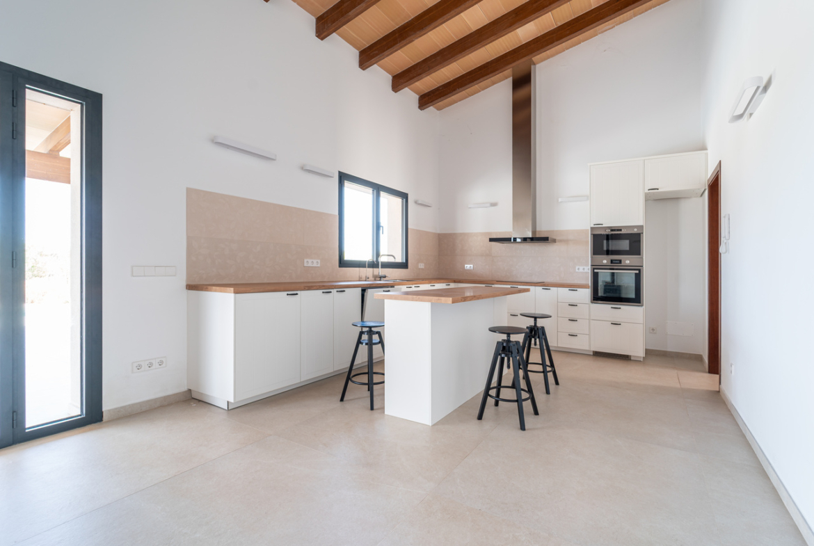 Country House with Pool for Rent in Ses Salines