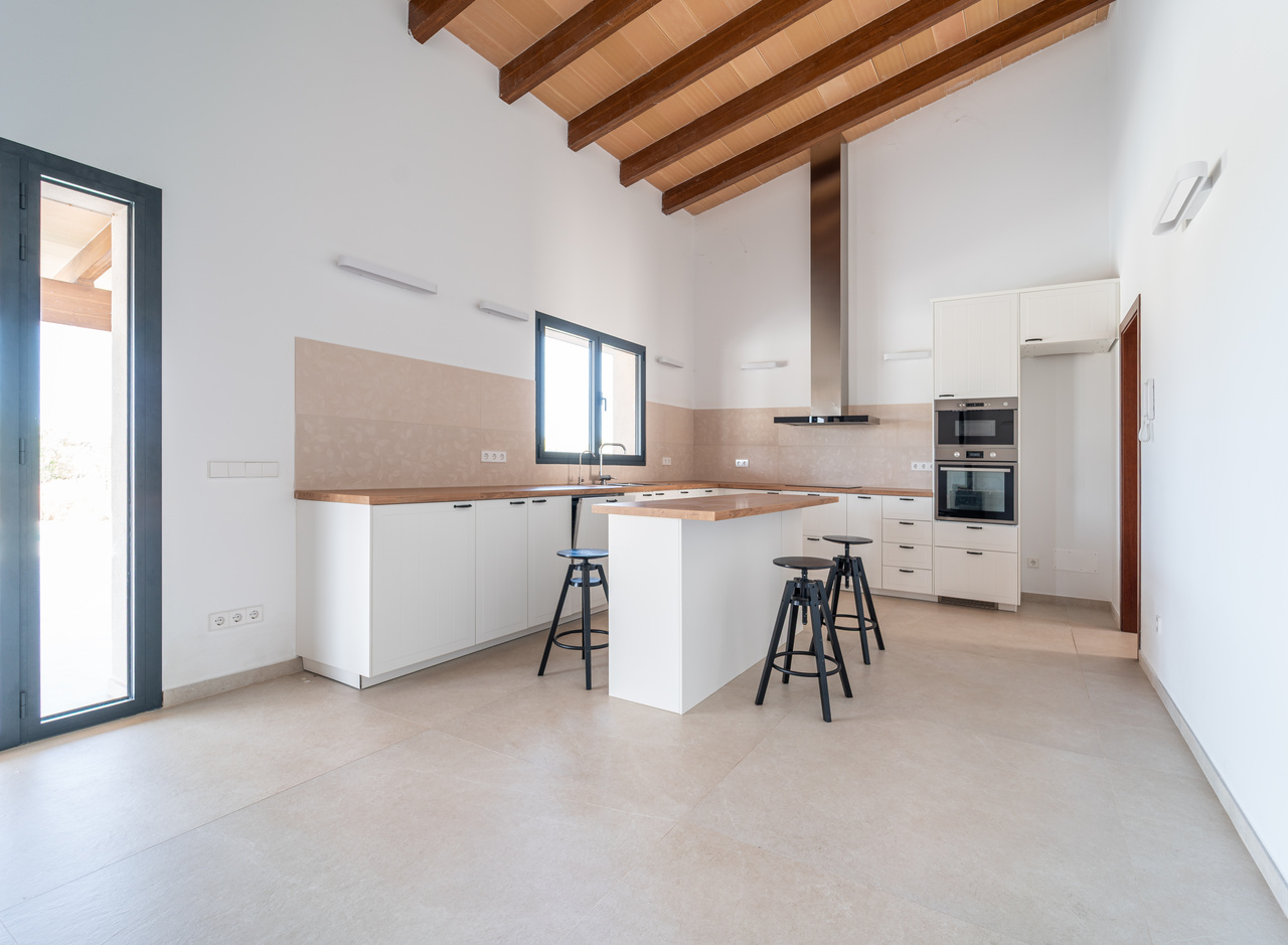 Country House with Pool for Rent in Ses Salines