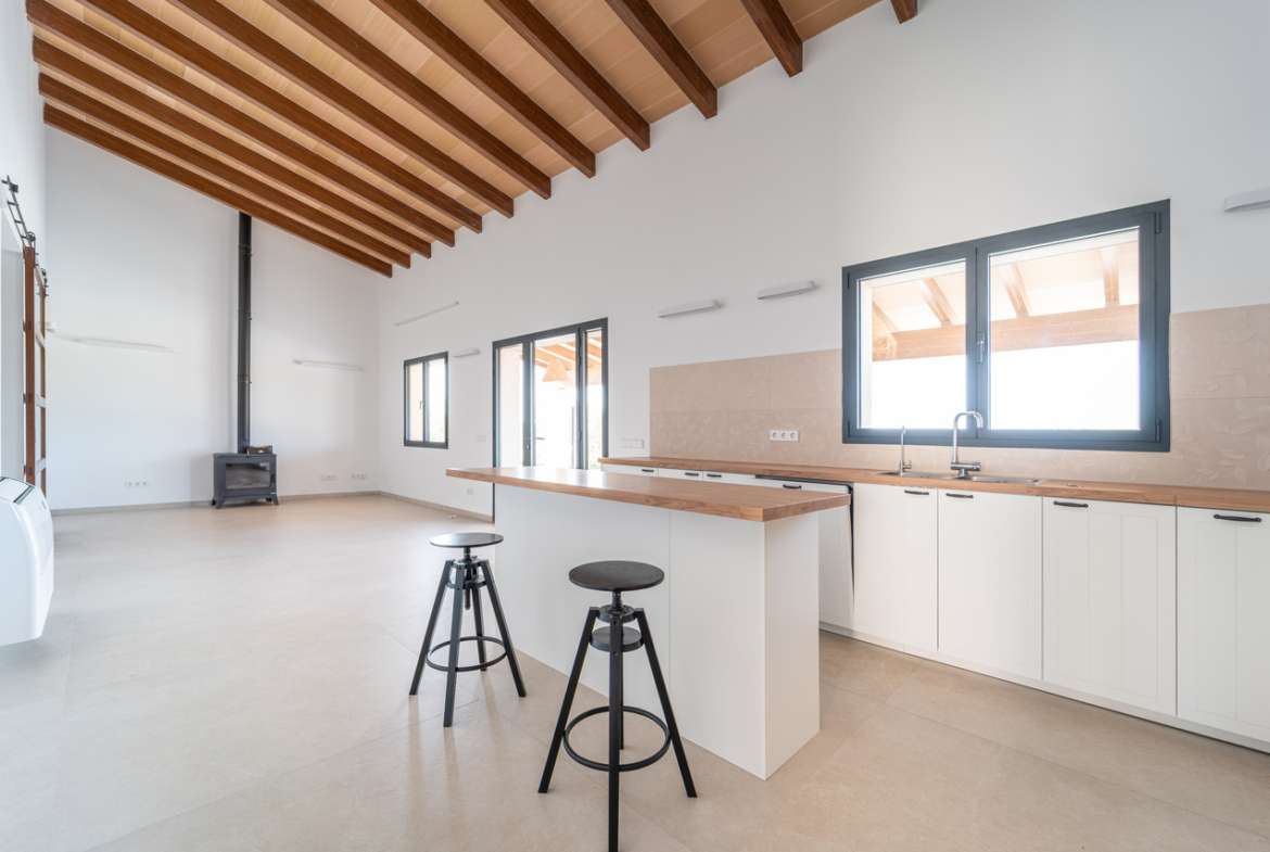Country House with Pool for Rent in Ses Salines