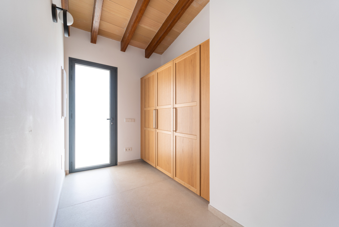 Country House with Pool for Rent in Ses Salines