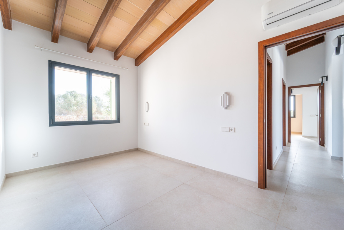 Country House with Pool for Rent in Ses Salines