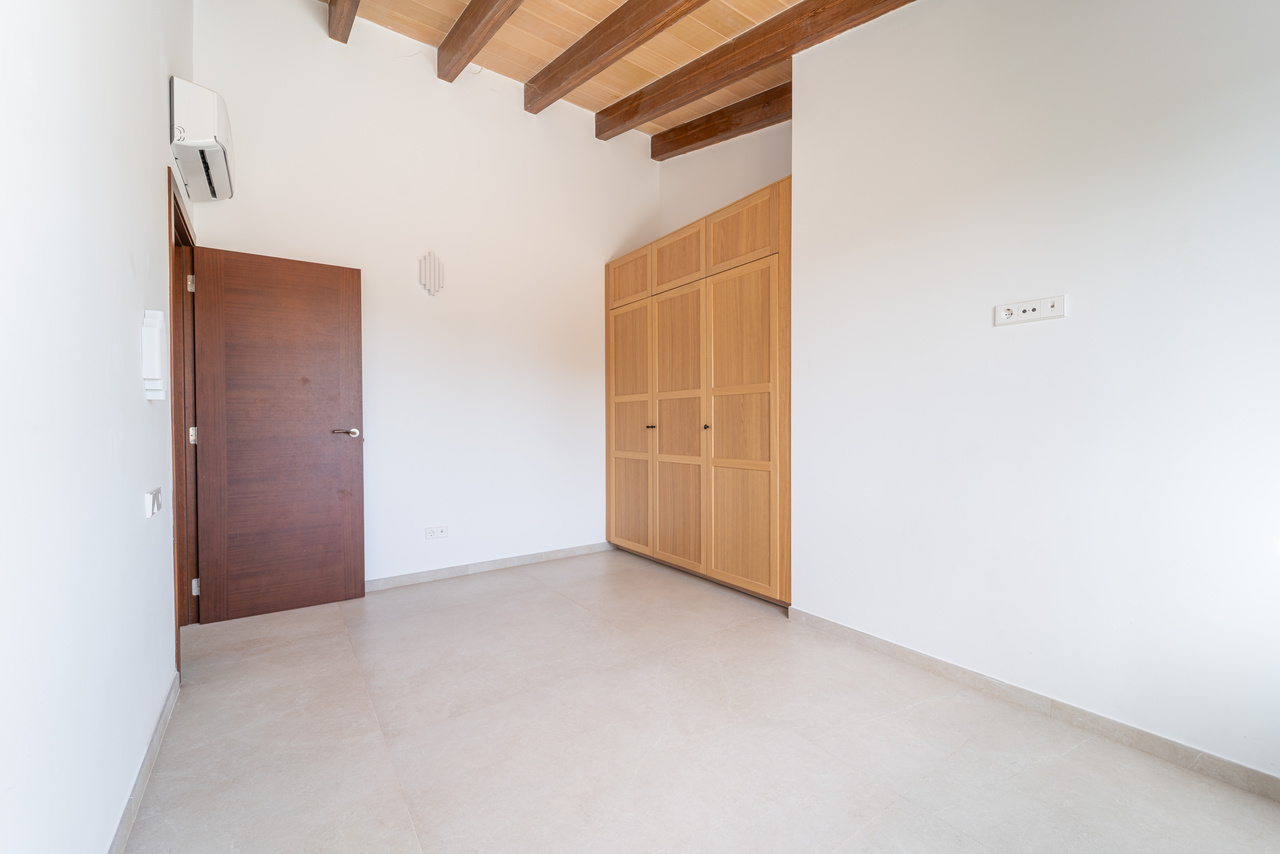 Country House with Pool for Rent in Ses Salines