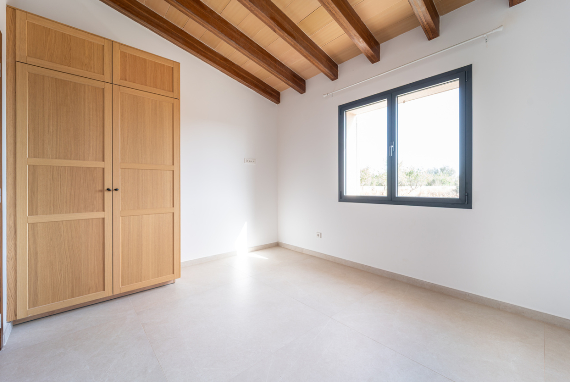 Country House with Pool for Rent in Ses Salines