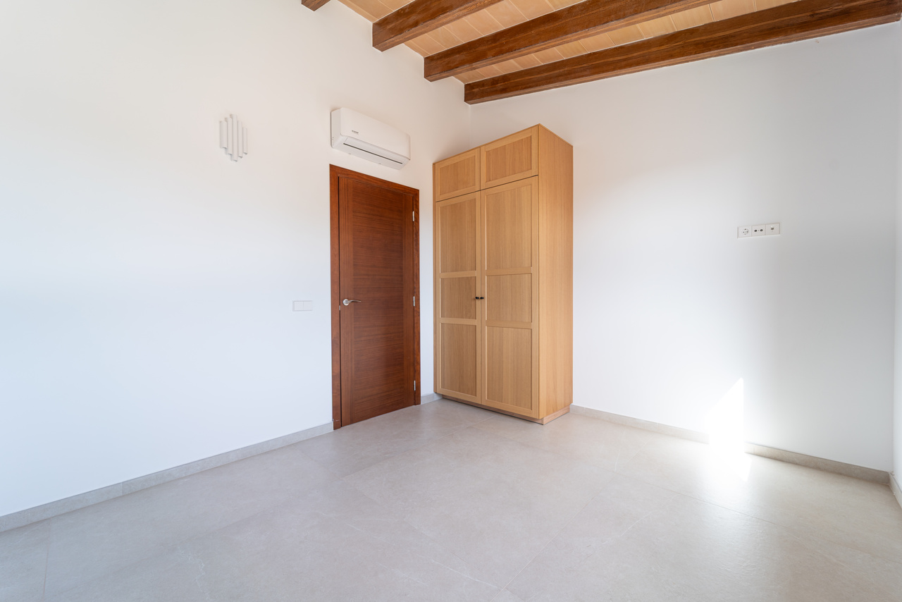 Country House with Pool for Rent in Ses Salines