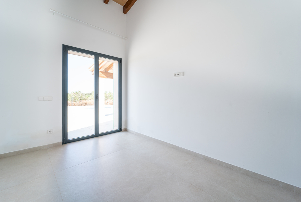 Country House with Pool for Rent in Ses Salines