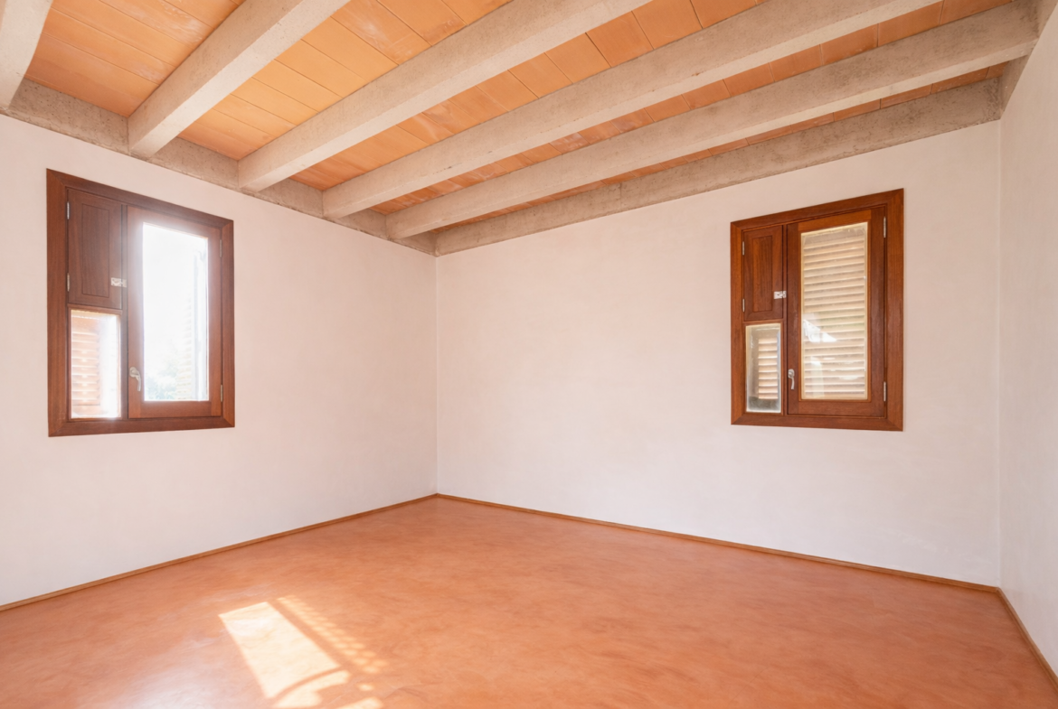 Casa de campo inacabada con parcela de 20.900 m² junto a Ses Salines
