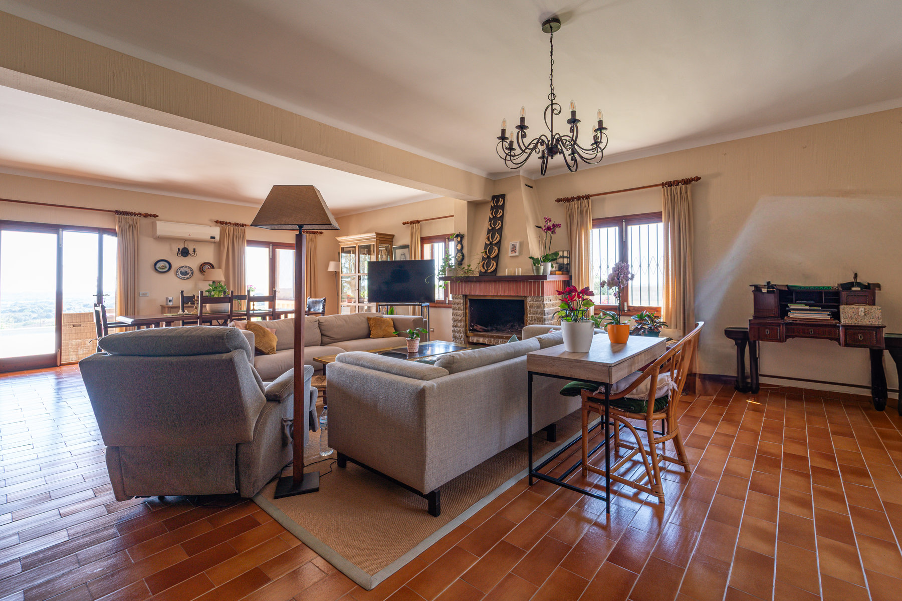 Casa con vistas al mar en Ses Salines: 418 m², 7 hab. y piscina