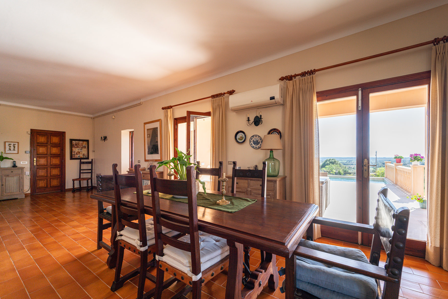 Casa con vistas al mar en Ses Salines: 418 m², 7 hab. y piscina
