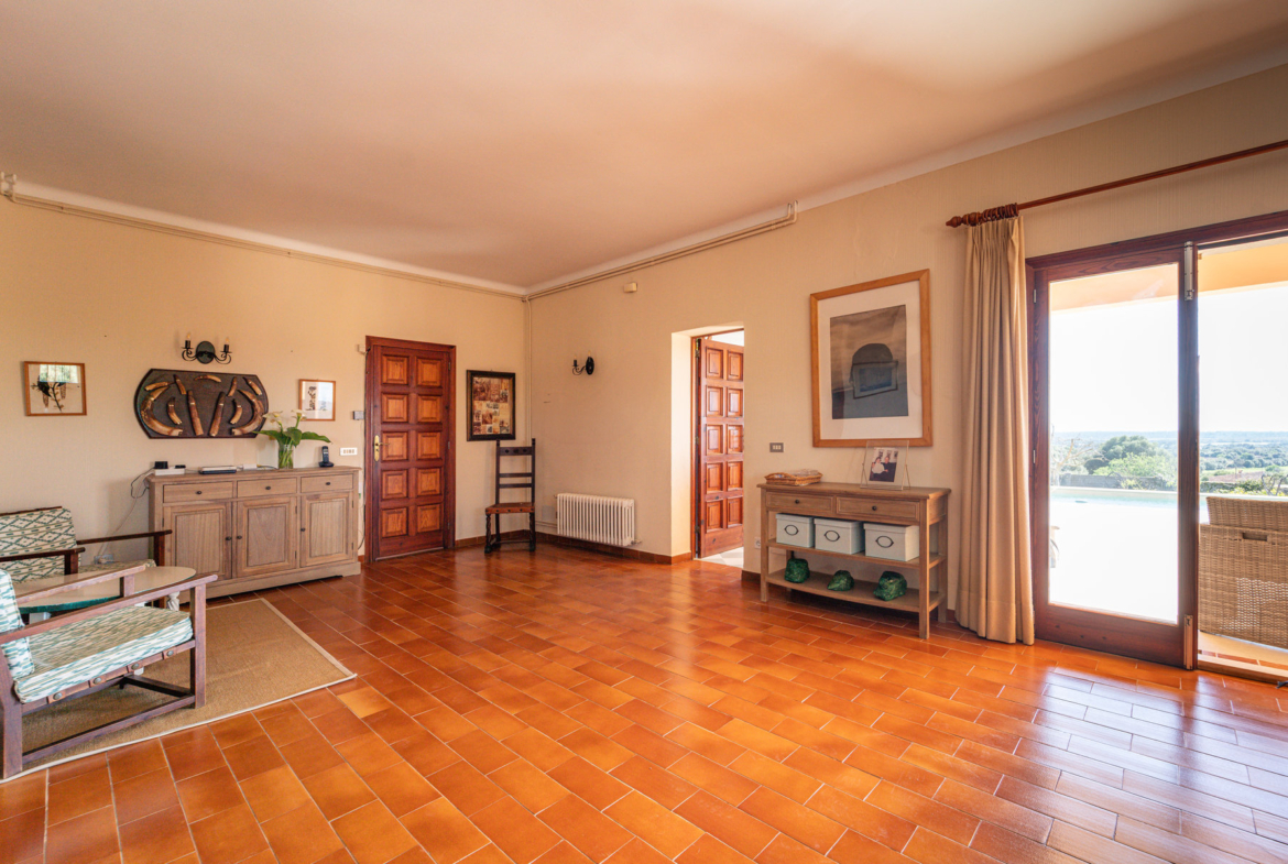 Casa con vistas al mar en Ses Salines: 418 m², 7 hab. y piscina