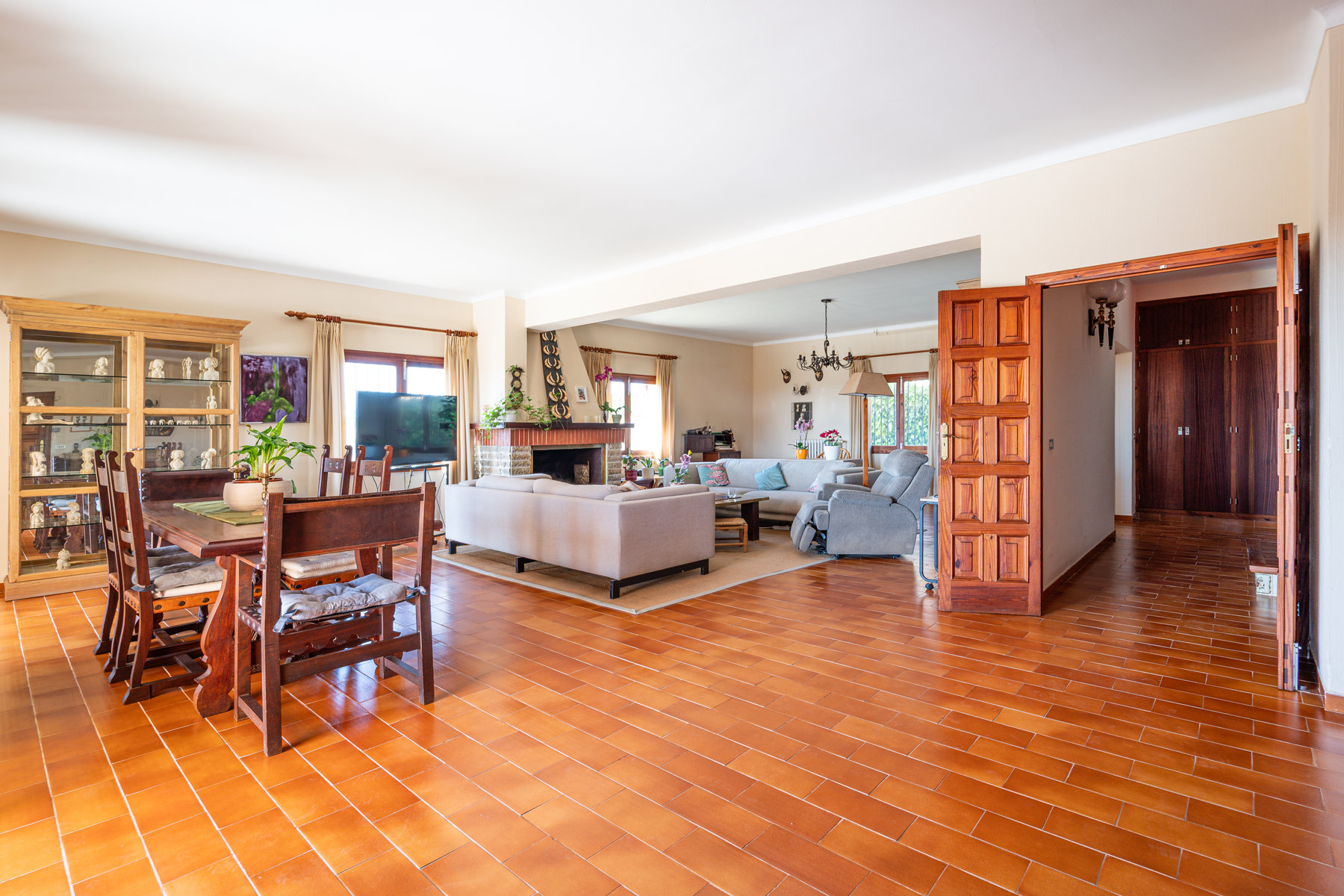 Casa con vistas al mar en Ses Salines: 418 m², 7 hab. y piscina