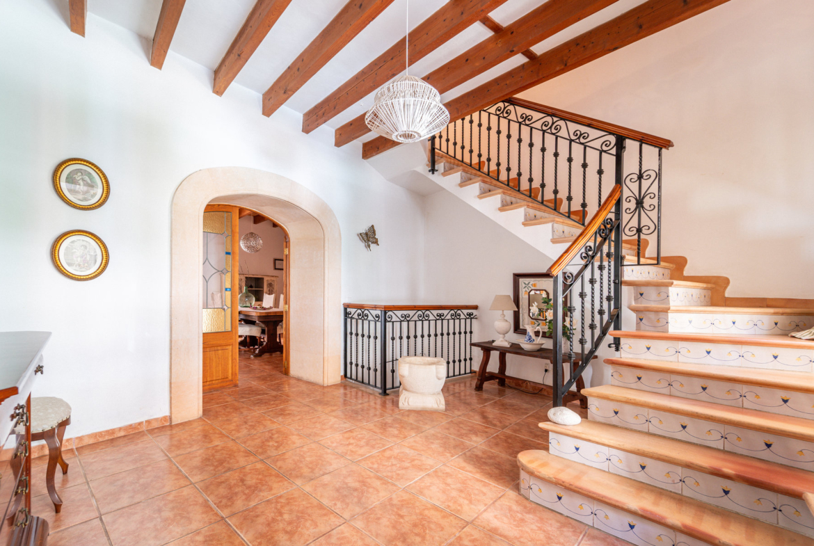 Casa mallorquina en alquiler en Campos con patio y terraza soleada