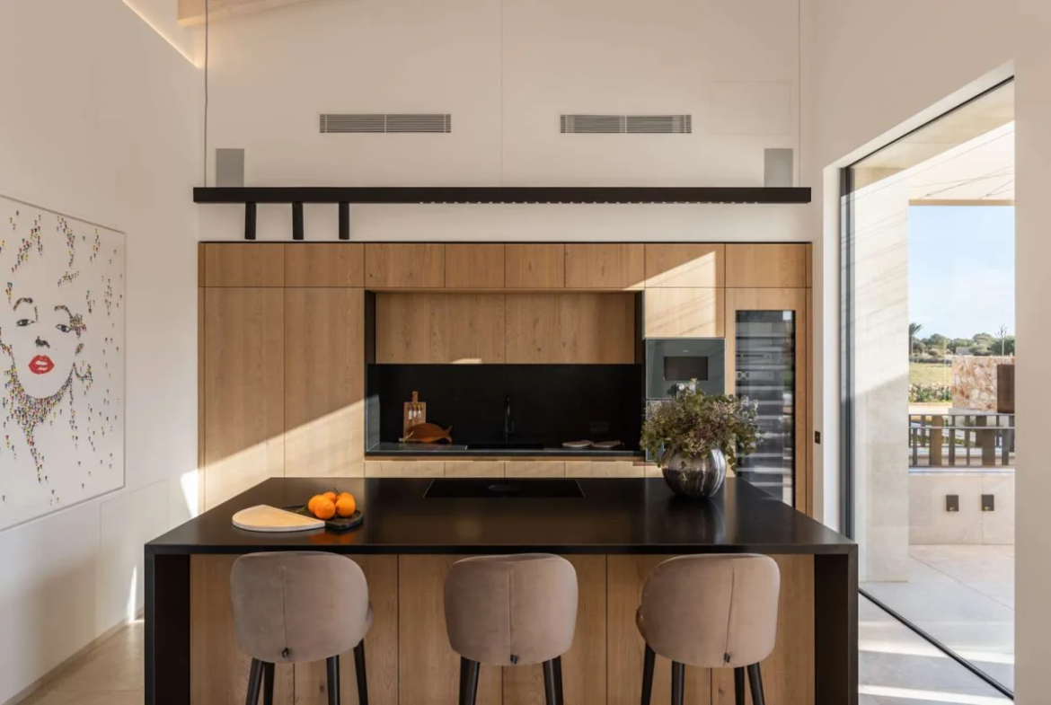 Finca de lujo nueva construcción en Santanyí: diseño minimalista y piedra natural