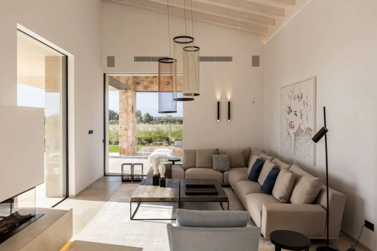Finca de lujo nueva construcción en Santanyí: diseño minimalista y piedra natural