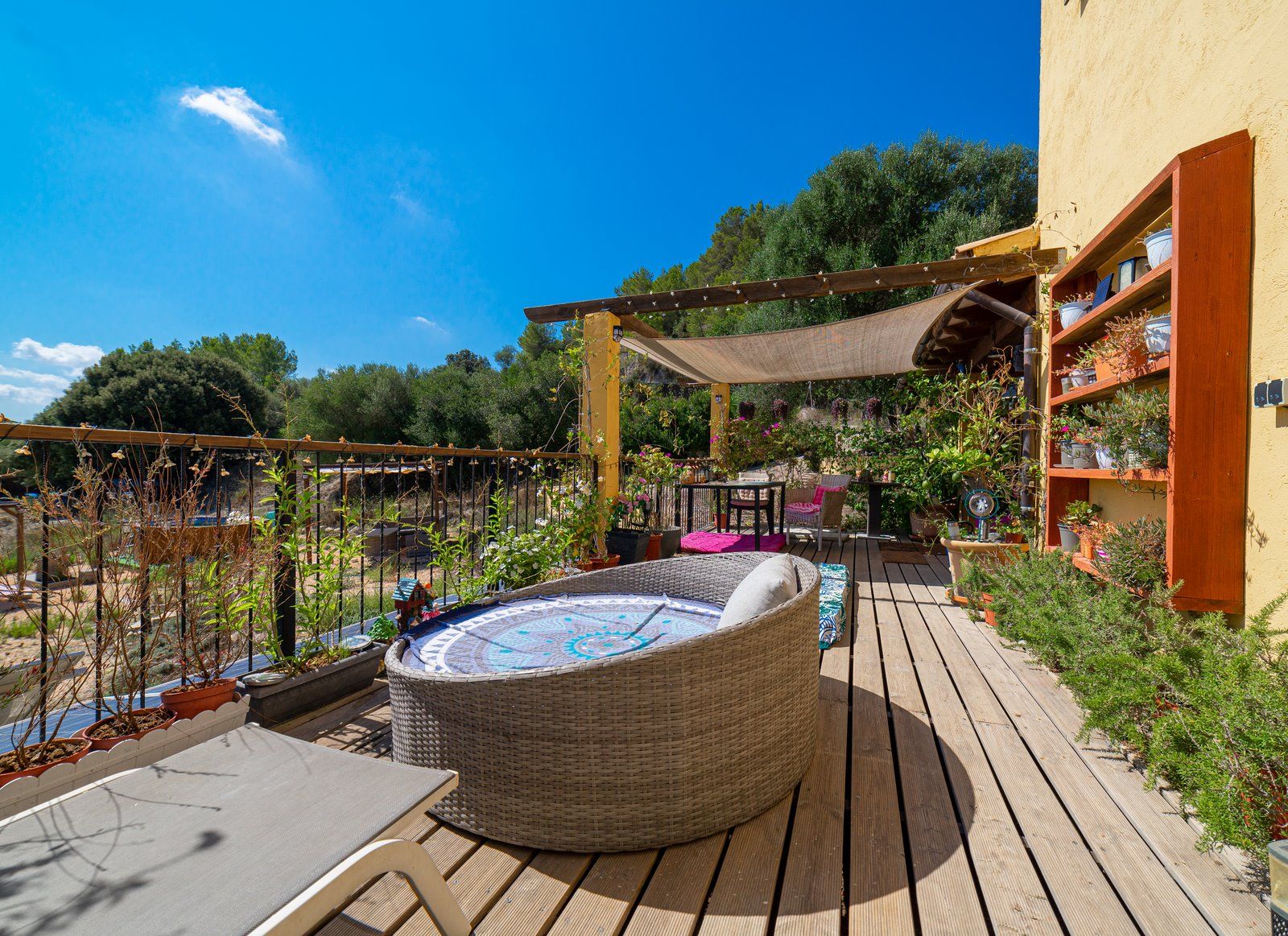 15-1222-Villasyfincasmallorca.jpg Casa de campo con piscina y vistas en Sineu, Mallorca