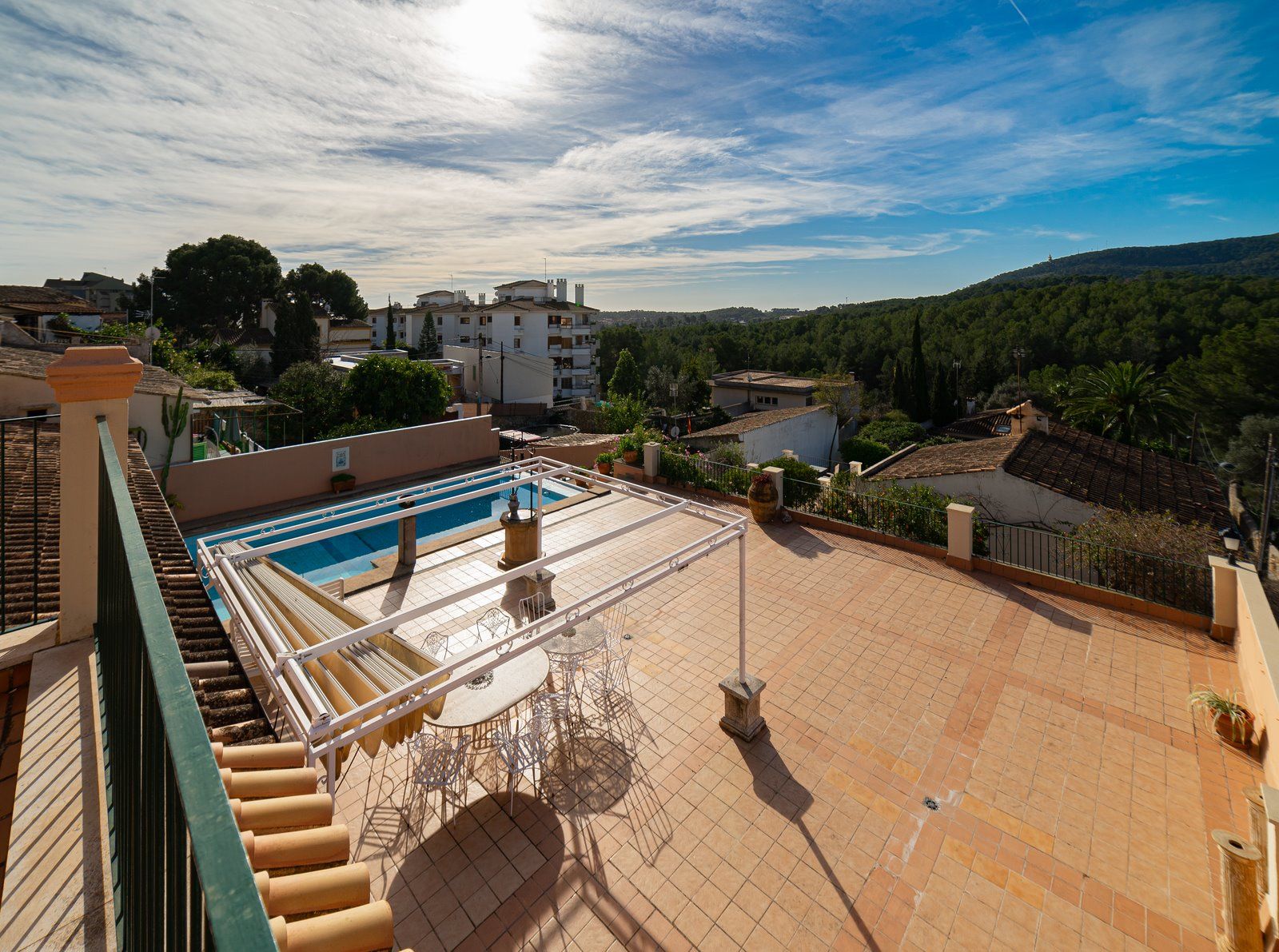 15-1240-Villasyfincasmallorca.jpg Casa familiar con piscina y vistas al Bosque de Bellver, Son Rapinya