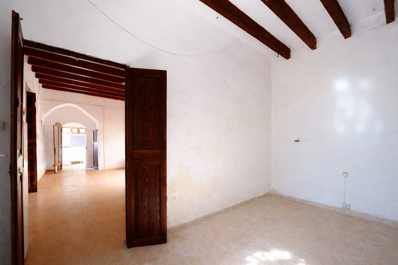 Historic Town House to Renovate in Ses Salines, 274 m² with 433 m² Plot