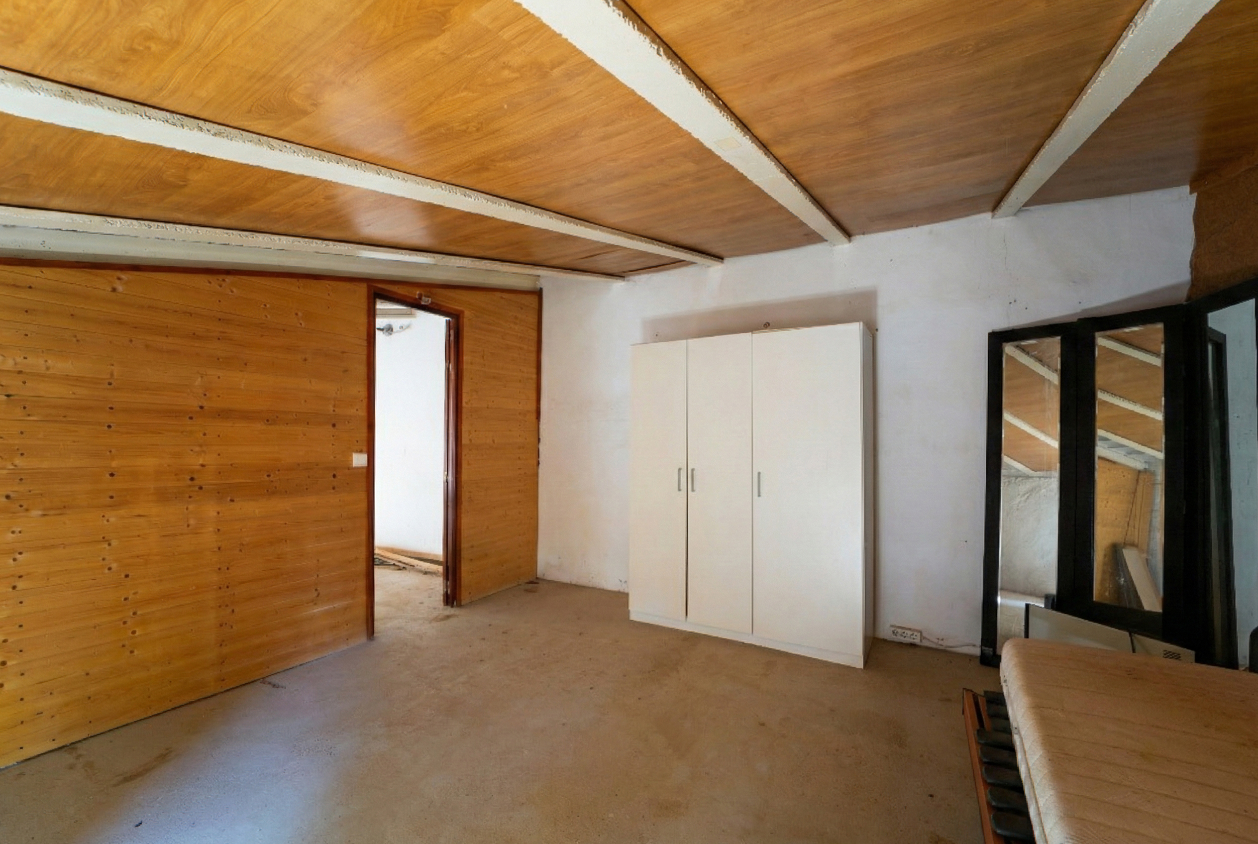 Historic Town House to Renovate in Ses Salines, 274 m² with 433 m² Plot