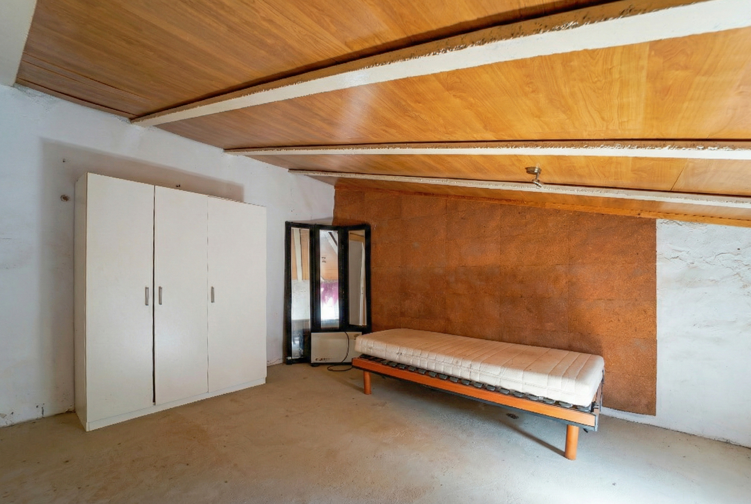 Historic Town House to Renovate in Ses Salines, 274 m² with 433 m² Plot
