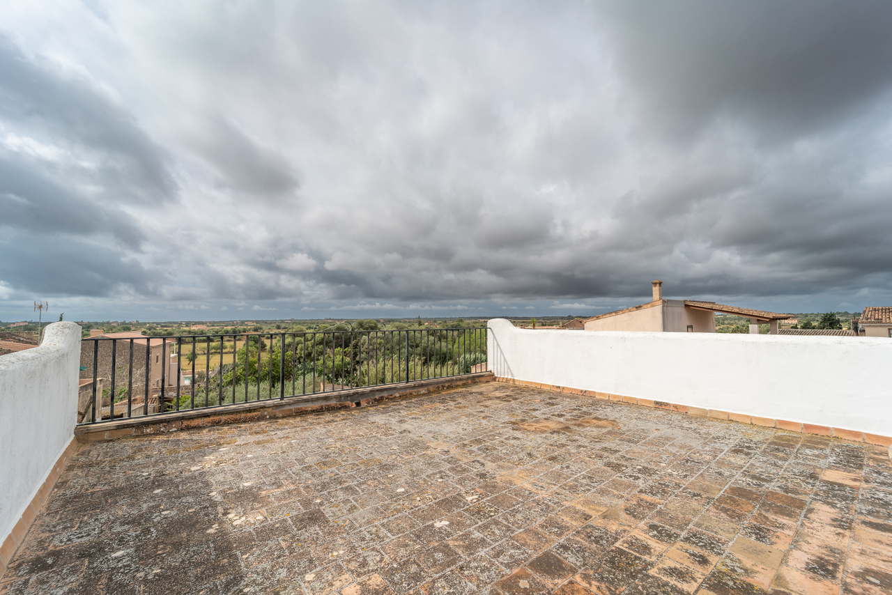 1508-Ample-apartment-to-rent-with-terrace-and-views-in-Es-Llombards-03.jpg Piso amueblado con azotea y vistas en Es Llombards