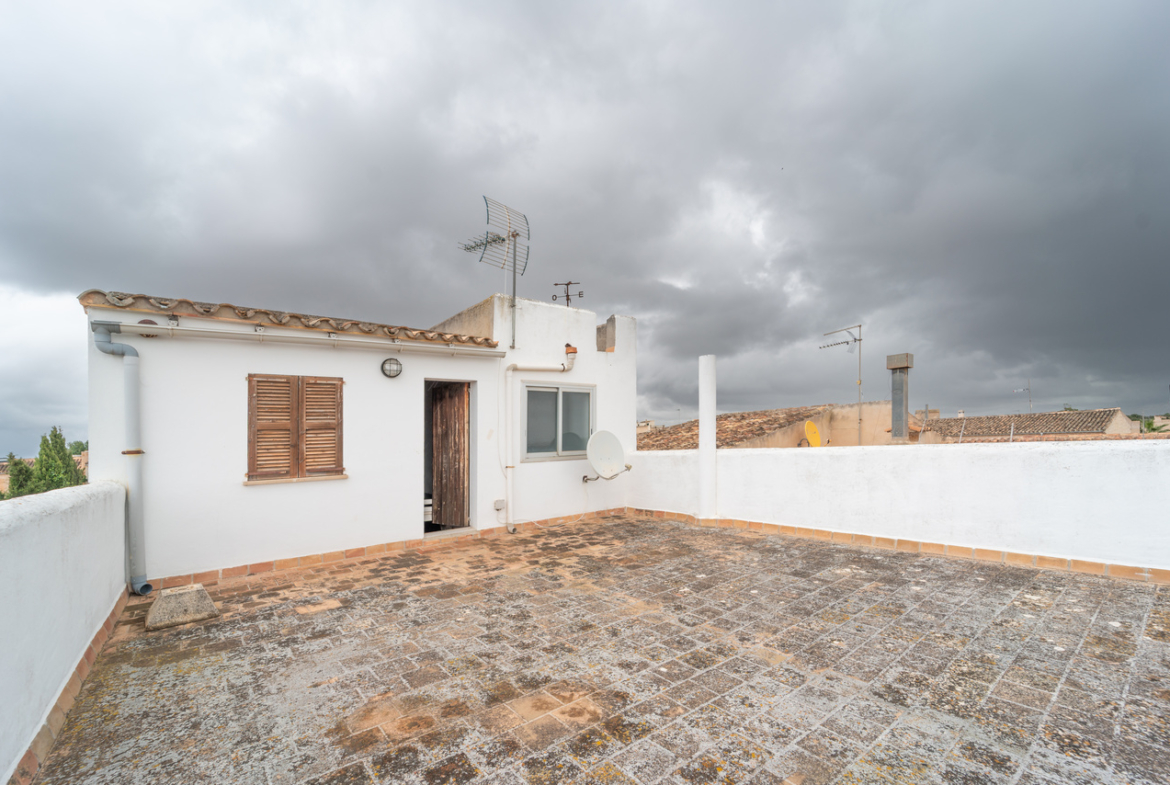 Piso amueblado con azotea y vistas en Es Llombards