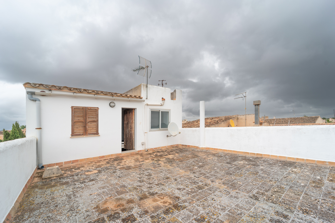1508-Ample-apartment-to-rent-with-terrace-and-views-in-Es-Llombards-05.jpg Piso amueblado con azotea y vistas en Es Llombards