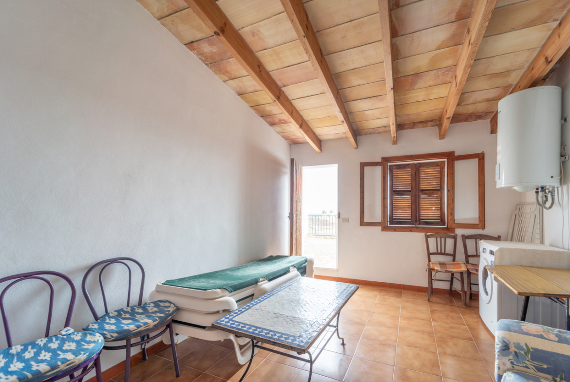 Piso amueblado con azotea y vistas en Es Llombards