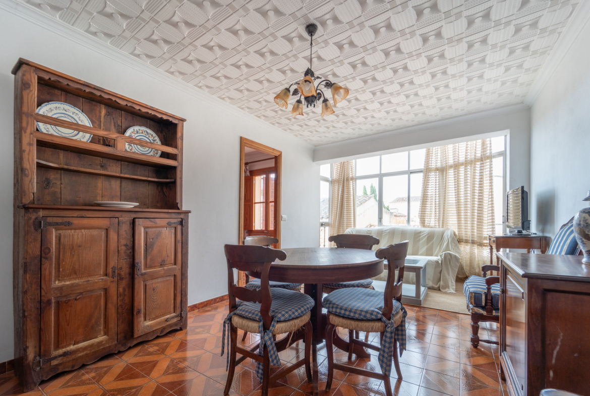 Piso amueblado con azotea y vistas en Es Llombards