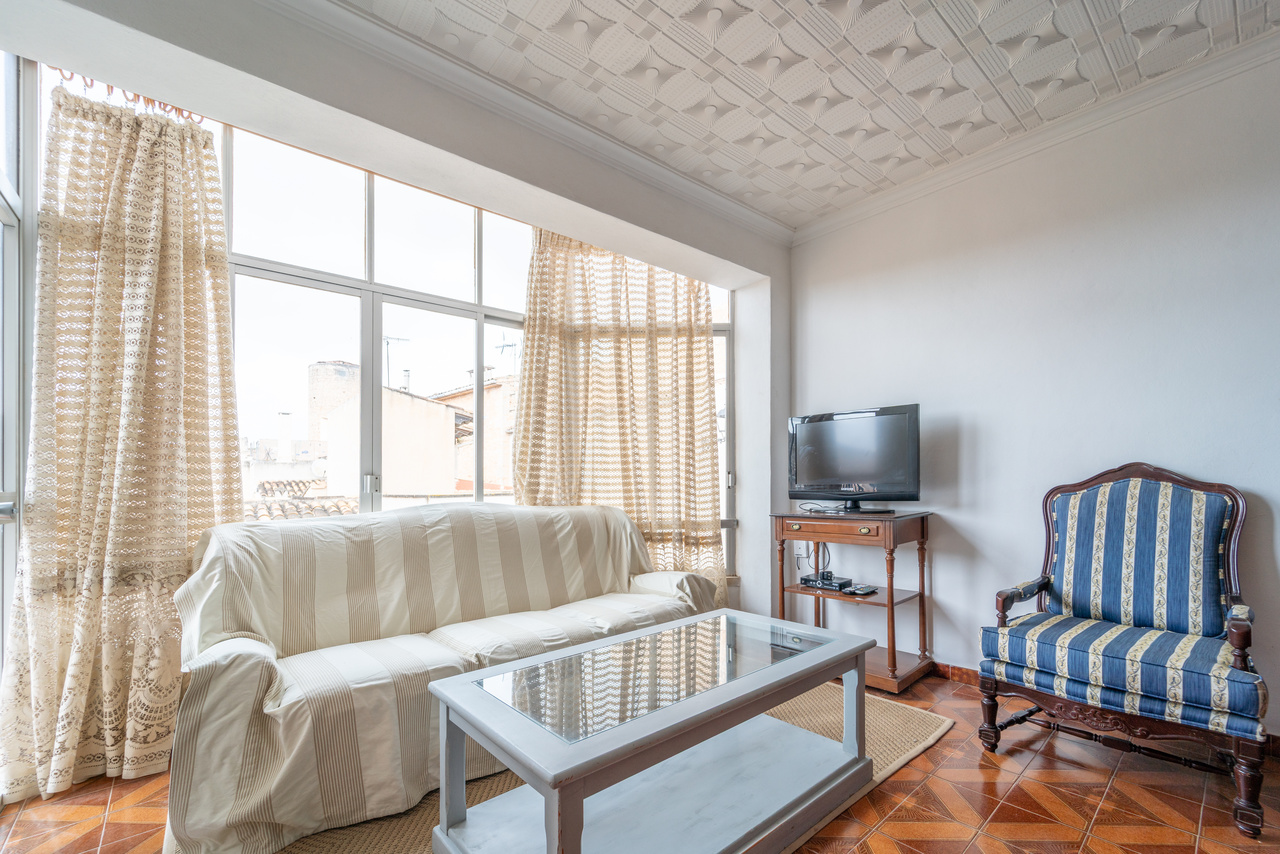 1508-Ample-apartment-to-rent-with-terrace-and-views-in-Es-Llombards-13.jpg Piso amueblado con azotea y vistas en Es Llombards