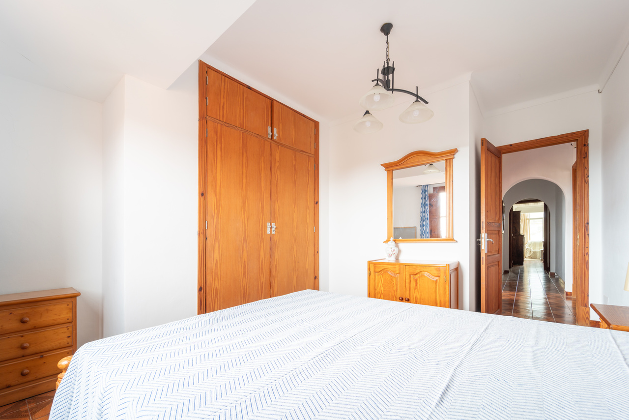 1508-Ample-apartment-to-rent-with-terrace-and-views-in-Es-Llombards-30.jpg Piso amueblado con azotea y vistas en Es Llombards