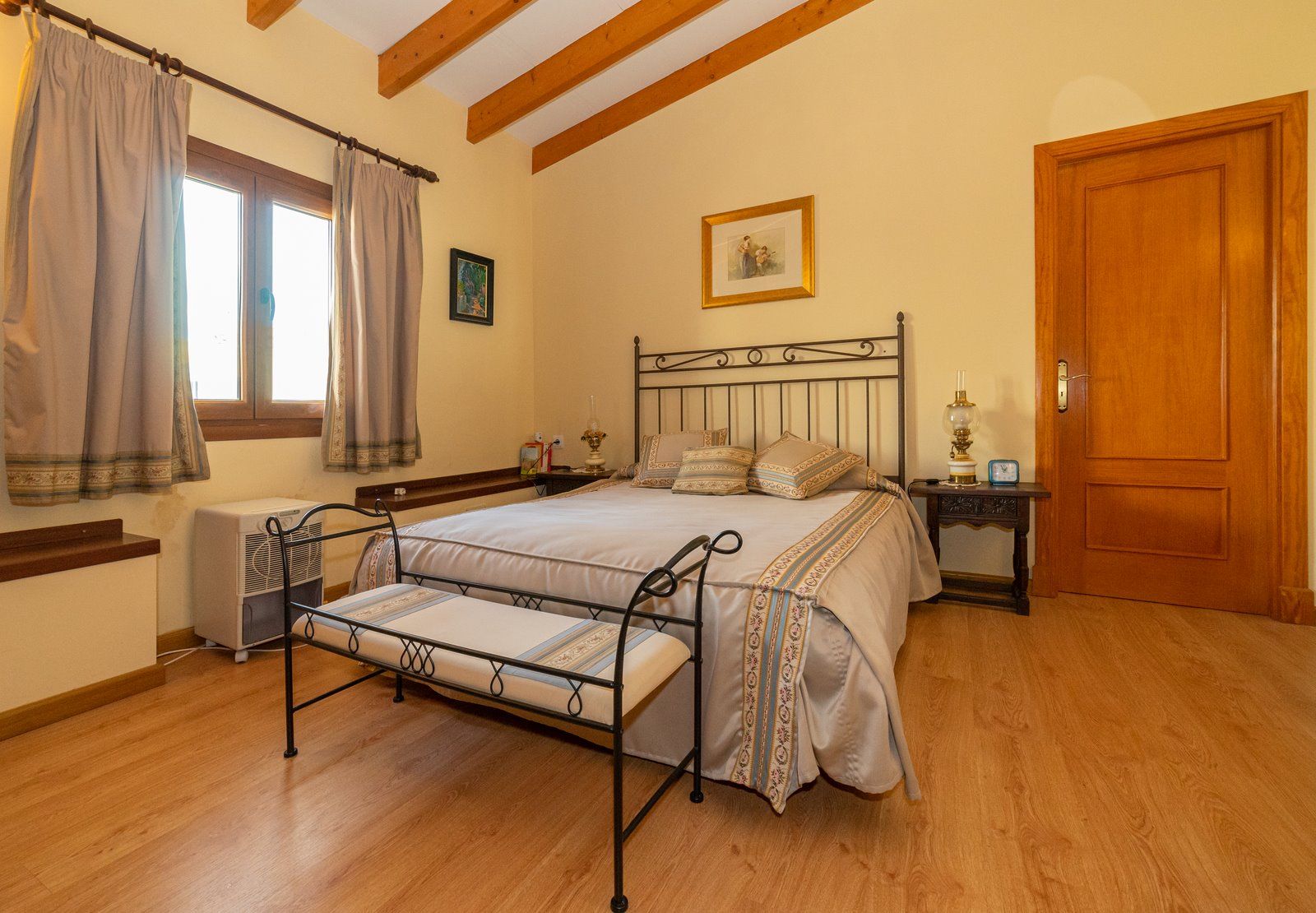 17-1240-Villasyfincasmallorca.jpg Casa familiar con piscina y vistas al Bosque de Bellver, Son Rapinya