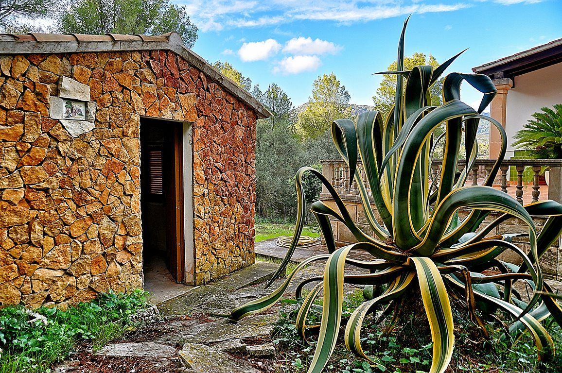 Villa con vistas y piscina en la Sierra de Tramuntana – Esporles