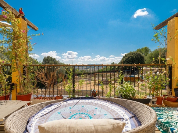 Casa de campo con piscina y vistas en Sineu, Mallorca