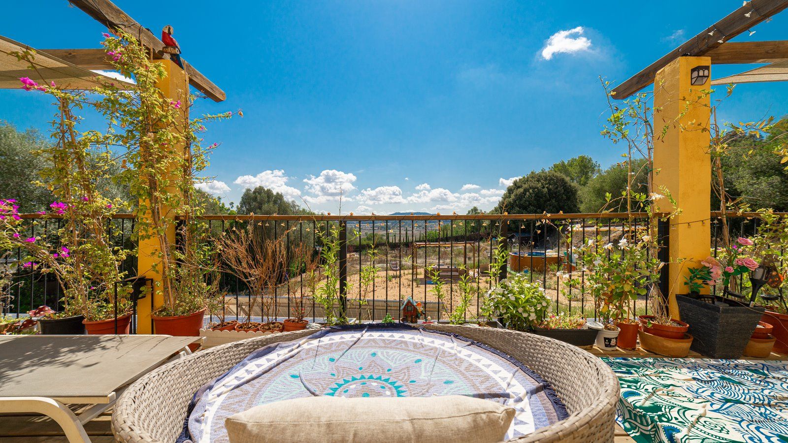 19-1222-Villasyfincasmallorca.jpg Casa de campo con piscina y vistas en Sineu, Mallorca