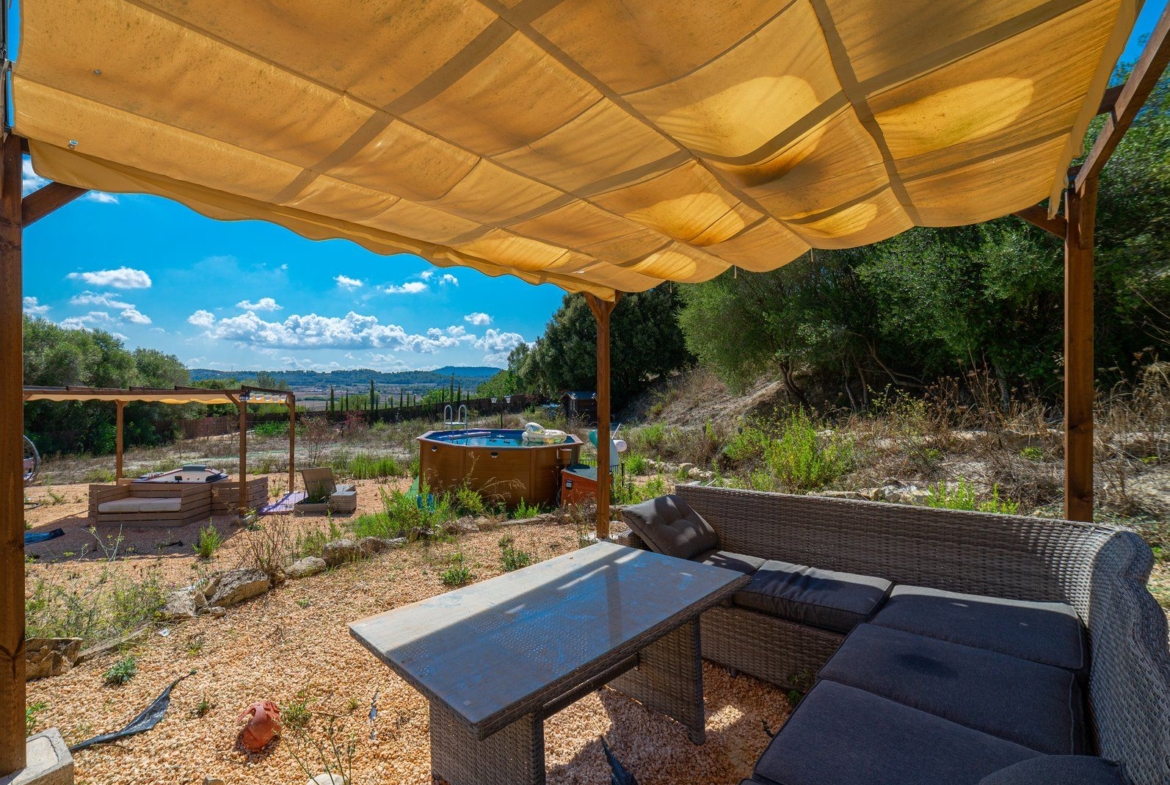 Casa de campo con piscina y vistas en Sineu, Mallorca