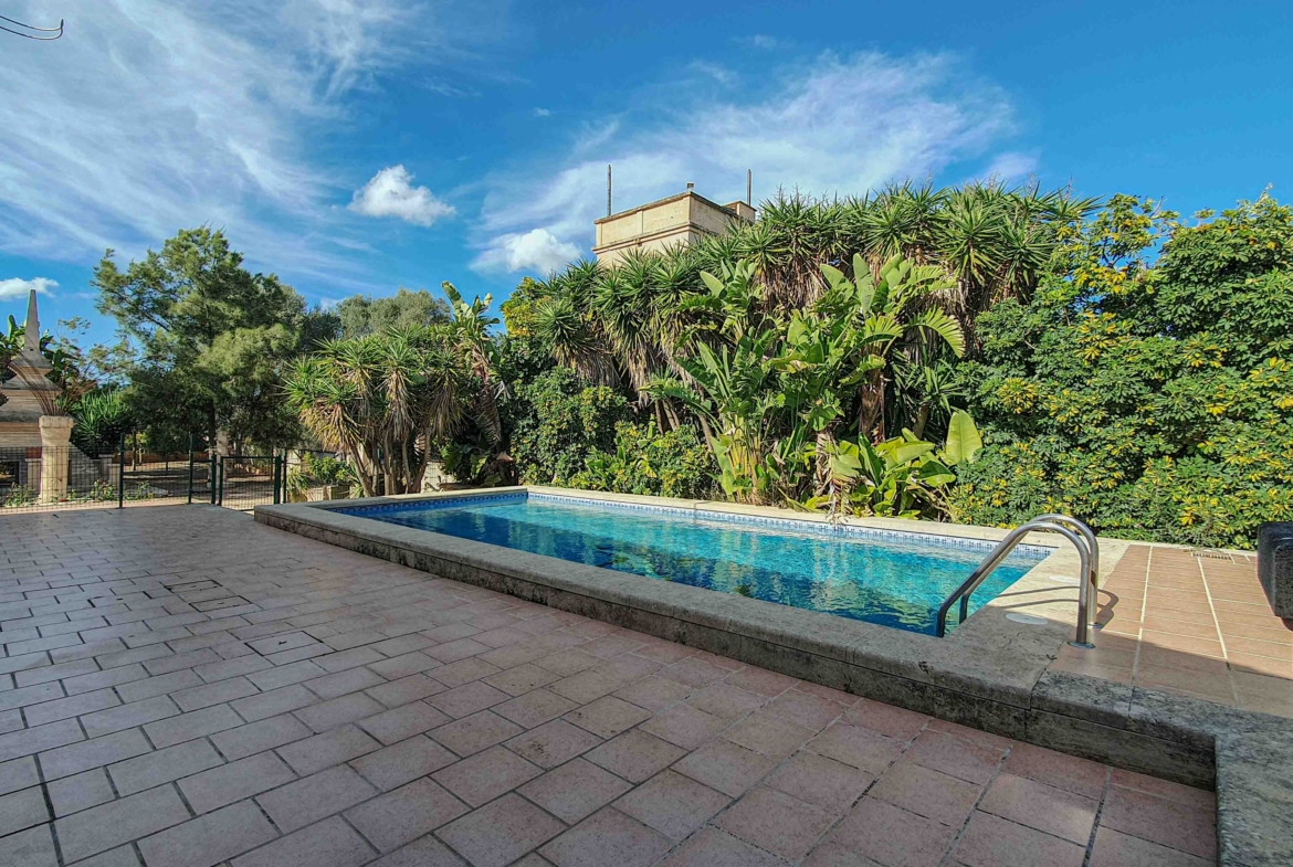 Casa de campo con piscina y casa de invitados en Campos