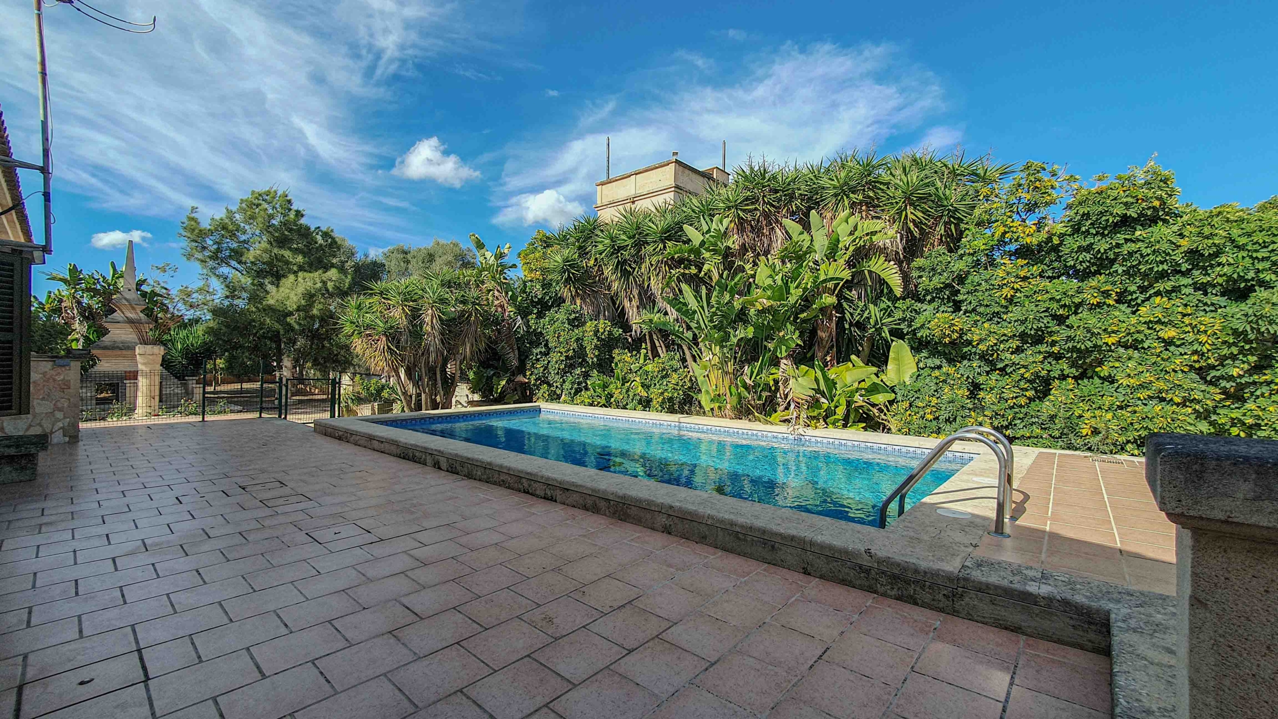Casa de campo con piscina y casa de invitados en Campos