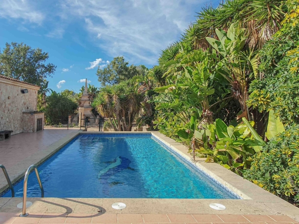 Casa de campo con piscina y casa de invitados en Campos